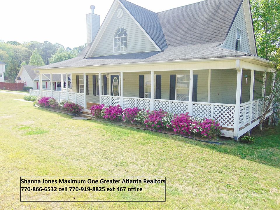 2nd image of 1065 Whispering Woods Dr