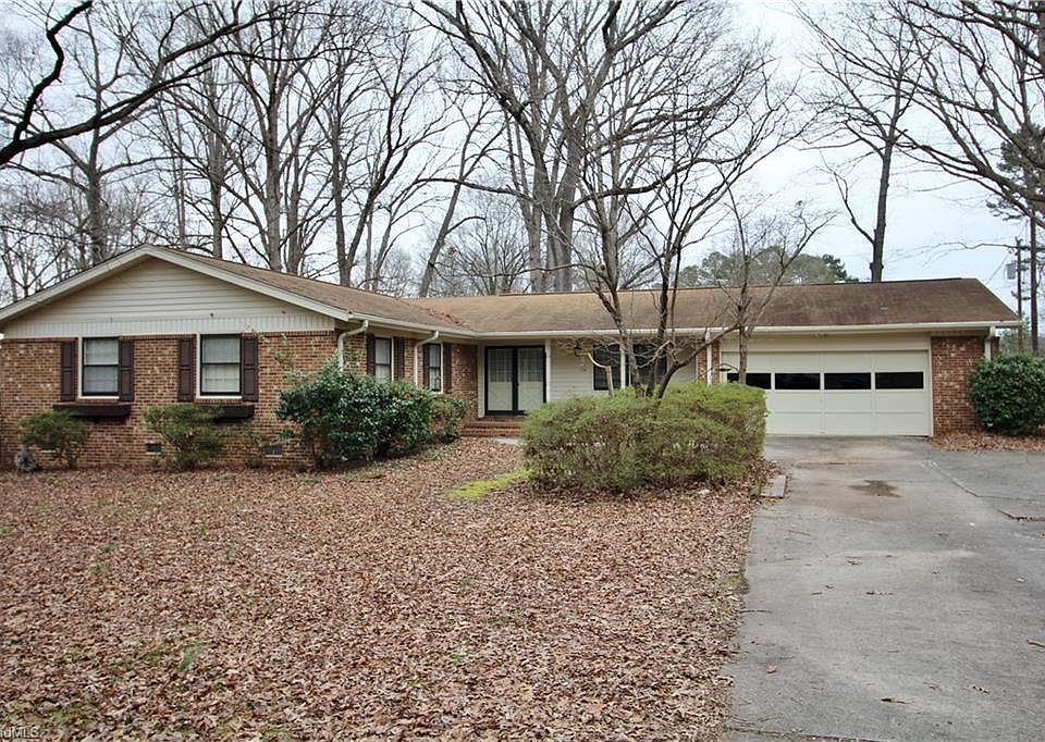 1st image of 207 Amberwood Dr