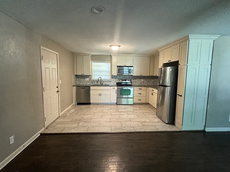 4812 Cleveland Ave — Photo 4