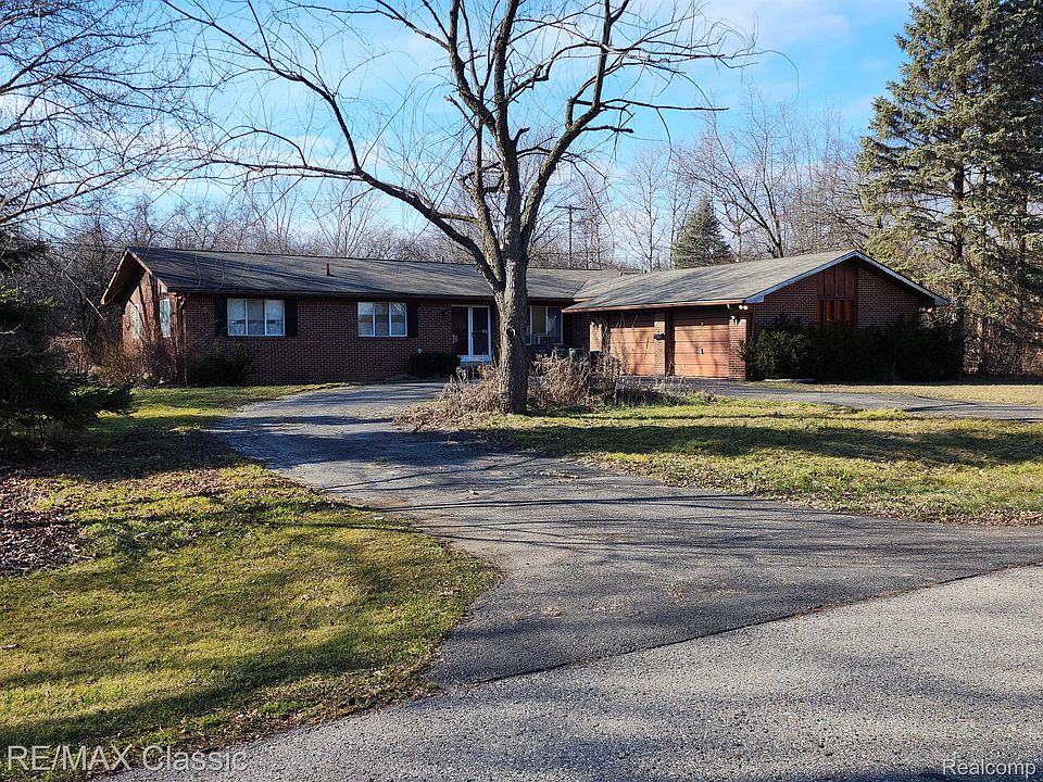 1st image of 5295 Daniels Dr