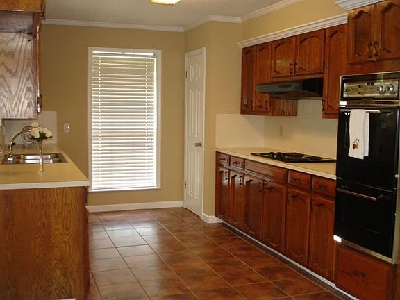 Spacious kitchen