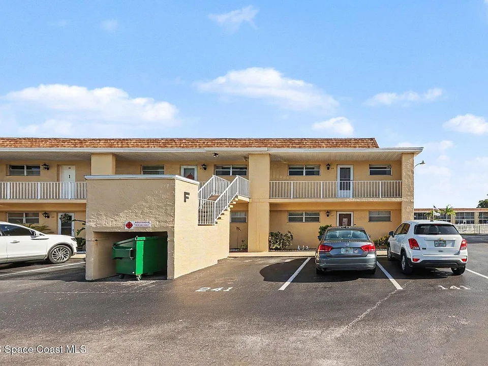 2135 N Courtenay Pkwy #241