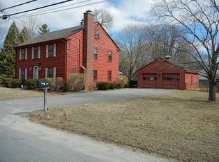 200 Lakedell Dr, Warwick, RI 02818