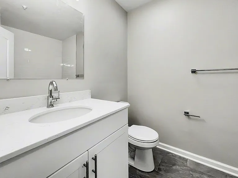 514-536 Crooked Ln — Photo 34