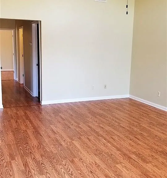 6315A Wedgewood St — Photo 2