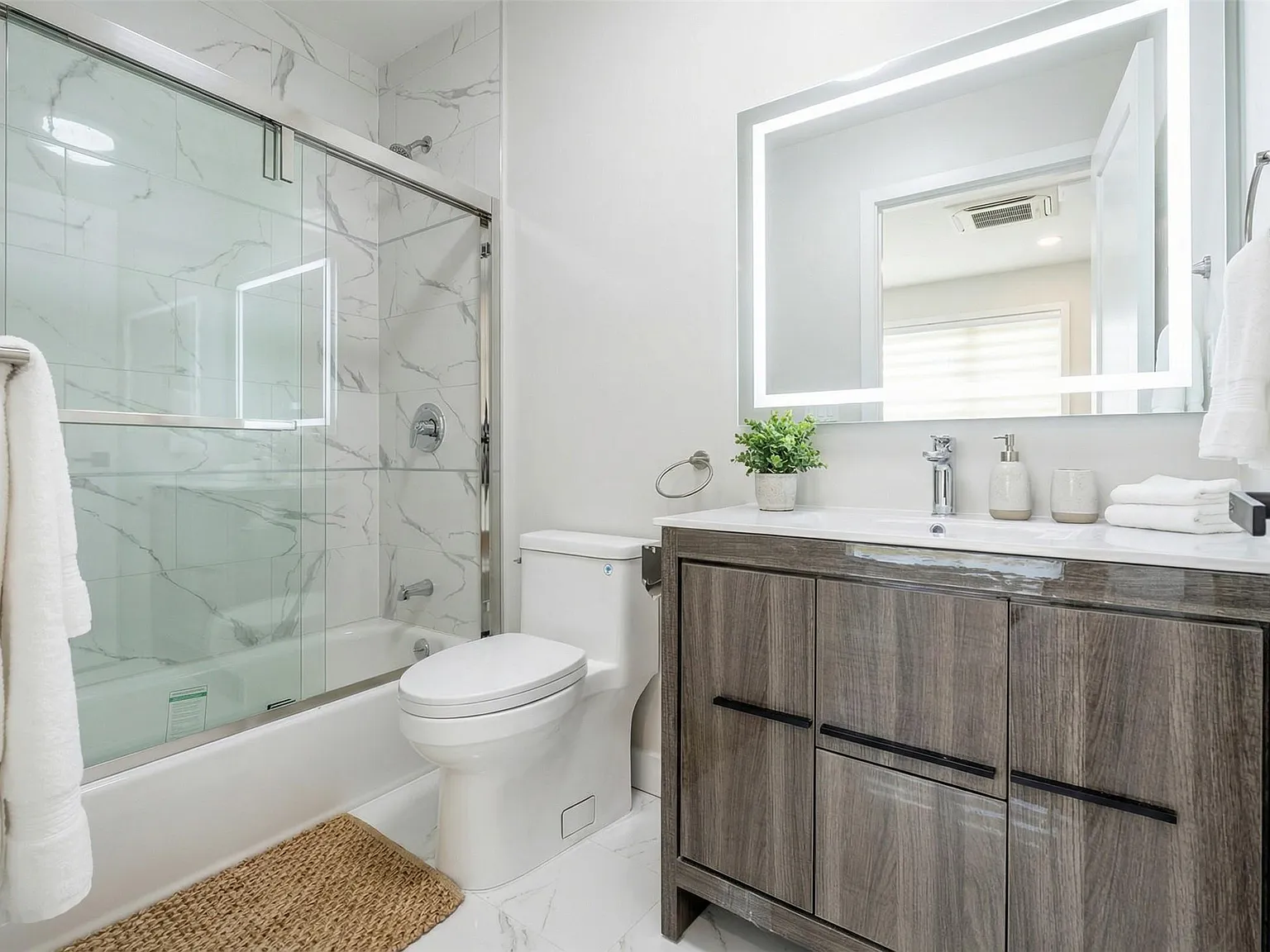 1 bed, 750 sqft, $2,600 — Photo 3