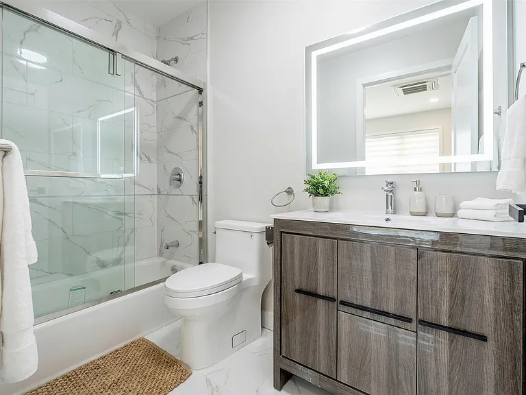 48 Grand Ave #307 — Photo 5