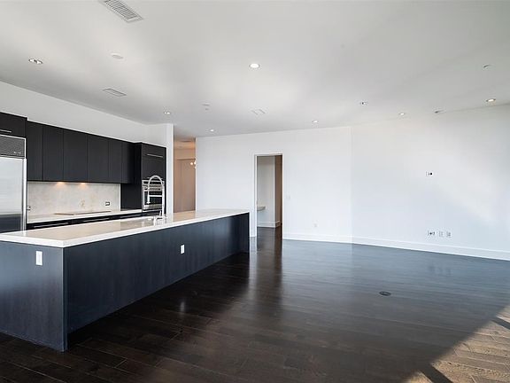 5th image of 2200 Victory Ave APT 1004
