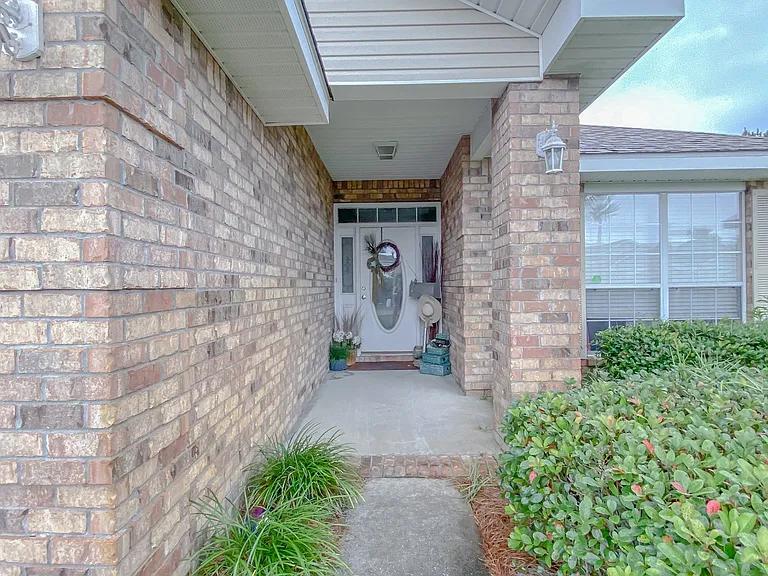115 Secret Harbor Dr — Photo 3
