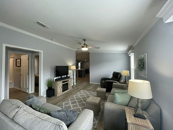 4th image of 1670 Coralwood Ln