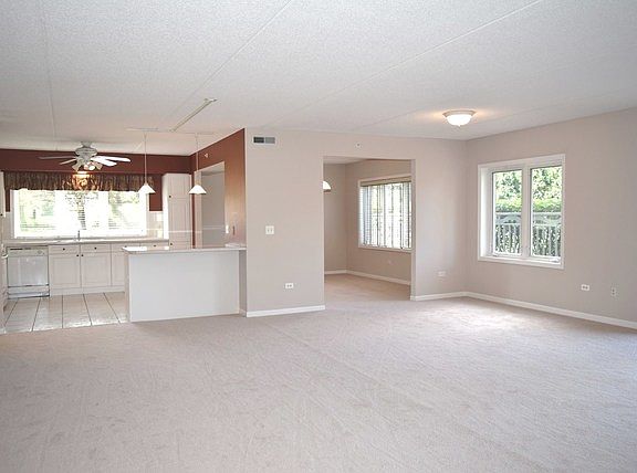 5th image of 740 Creekside Dr