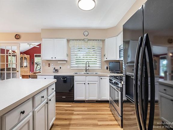 4th image of 1426 Middlewood Dr
