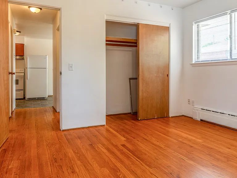 1313-03 Ruskin | Bedroom