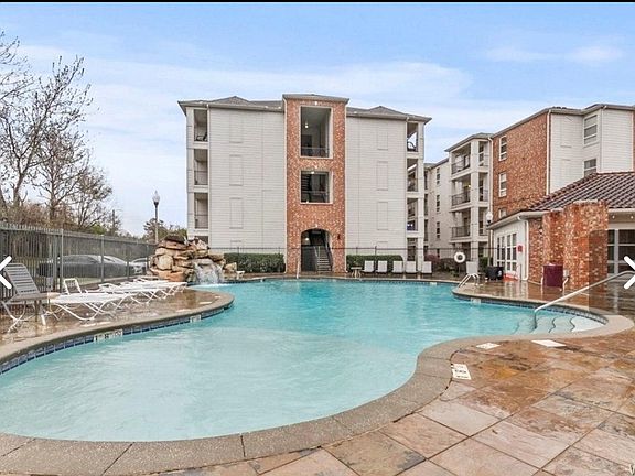 4th image of 600 13th St E APT 726