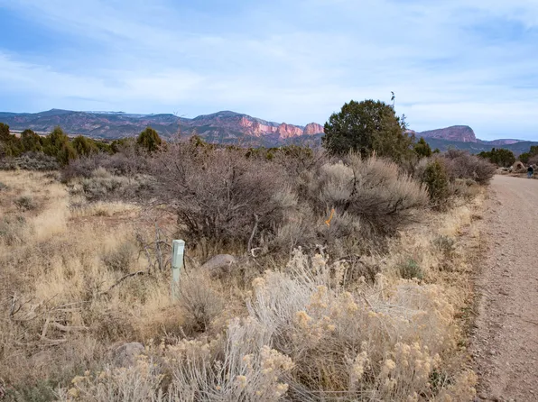 609 E 1100 S, New Harmony, UT 84757
