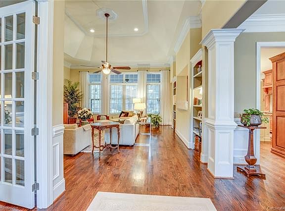 4th image of 522 Little Cove Ln