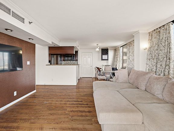 3rd image of 3525 Sage Rd APT 1204