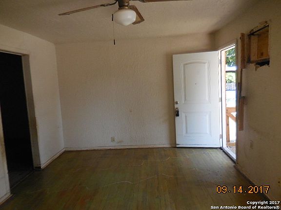 2nd image of 247 Acapulco Dr