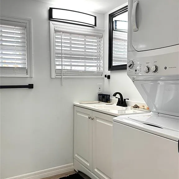 640 Broadway St #COTTAGE — Photo 11
