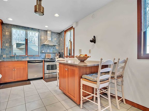 2nd image of 9012 Holland Ave