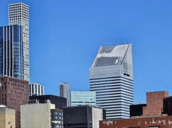 320 East 42nd Street image 12 of 23