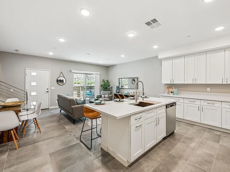 KSB - Santa Fe Townhomes — Photo 36