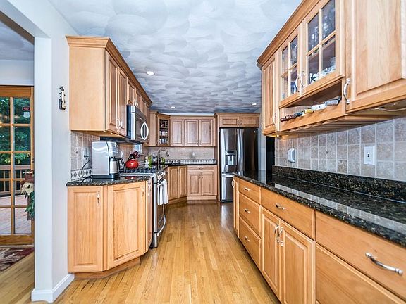 4th image of 167 Deering Dr