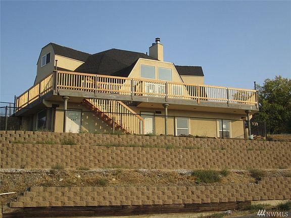 3rd image of 939 S Garden Dr