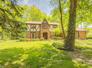 415 Winchester Rd, Akron, OH 44333