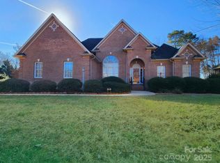 210 Classic Ct, Mount Holly, NC 28120