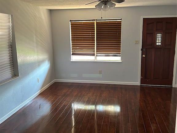 4th image of 3309 Kleimann Ave