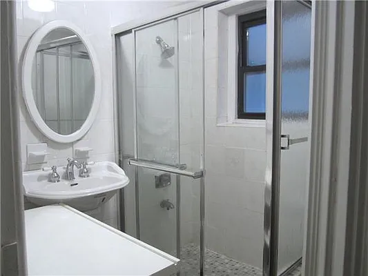 Rented by Maz Group NY | media 3