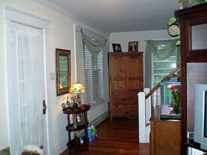 4th image of 2 BOHL Place