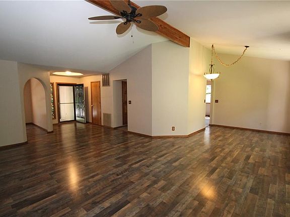 3rd image of 7 Condry Ln