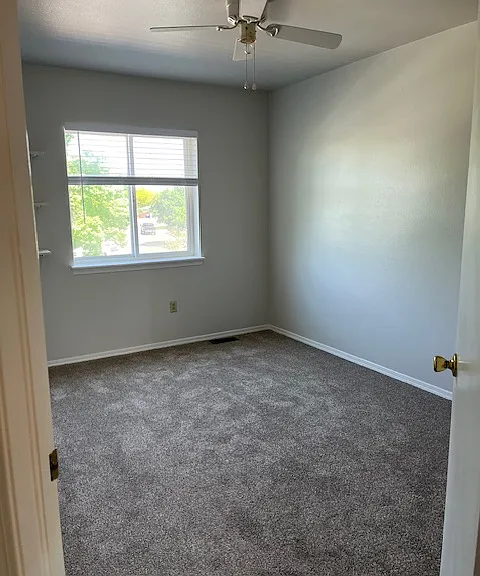 742 Lilac Dr — Photo 7