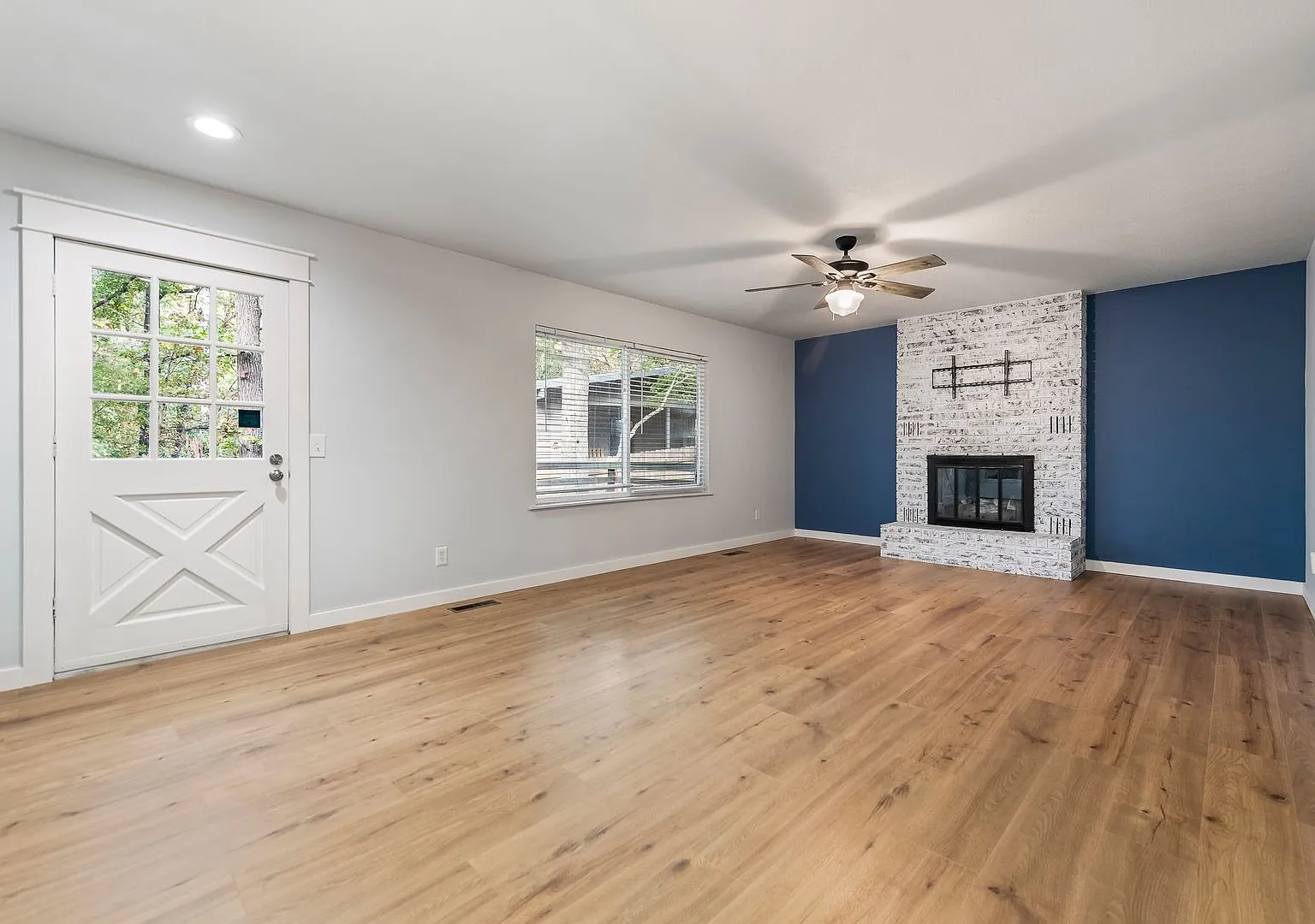 2 Douglas Circle — Photo 4
