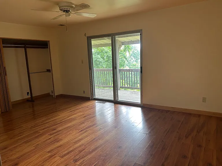21090 Greycliff Rd — Photo 11