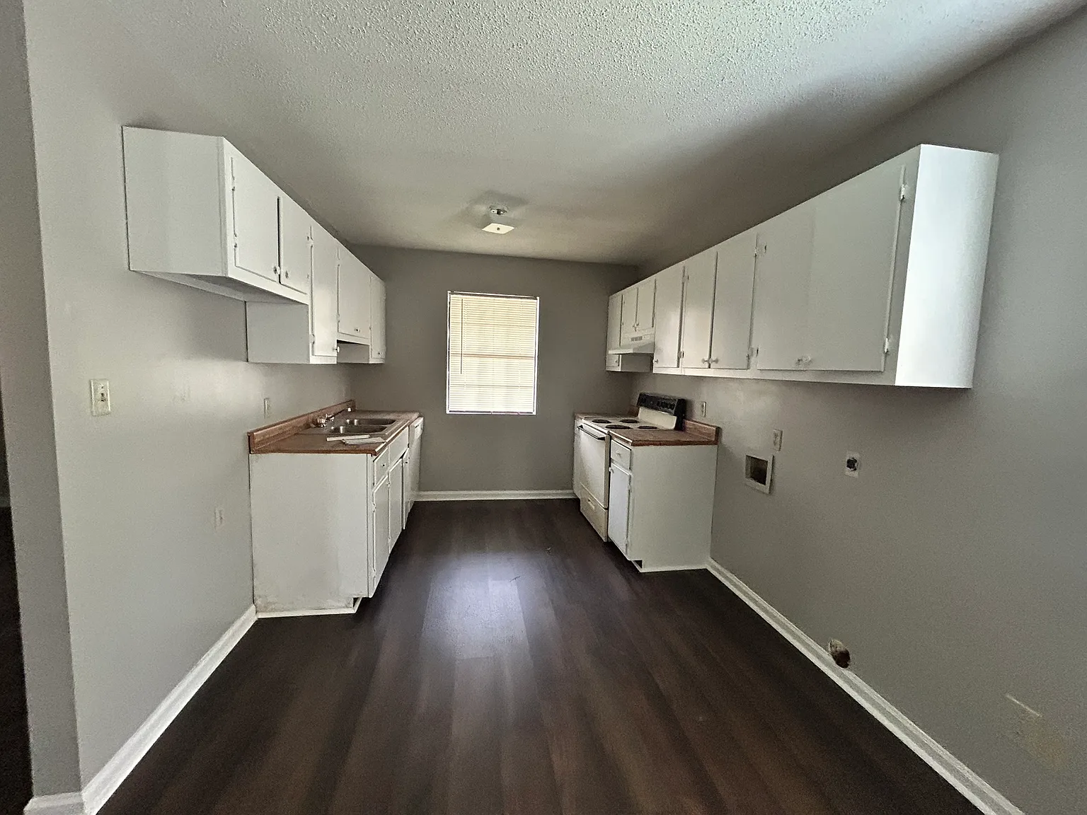 2710 South Taft Street - 7 — Photo 2