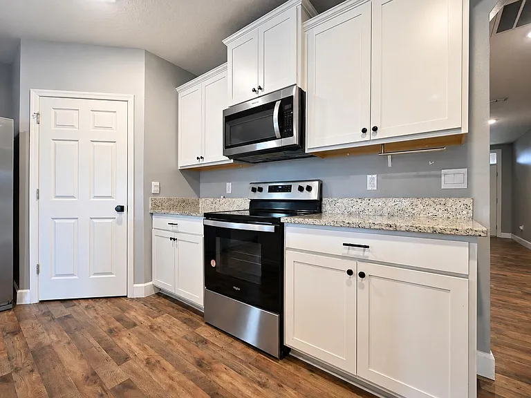 927 Remington Green Dr SE — Photo 14
