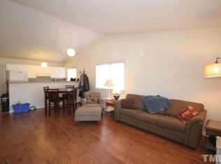 209 Rogerson Dr #B, Chapel Hill, NC 27517