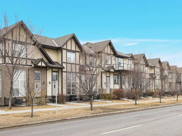 96 W Cranarch Rd SE, Calgary, AB T3M 0S8