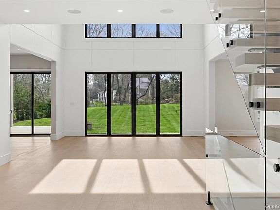 3rd image of 6 Highfield Drive