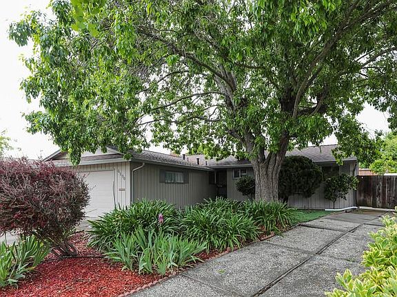 2nd image of 6390 Blackwood Dr