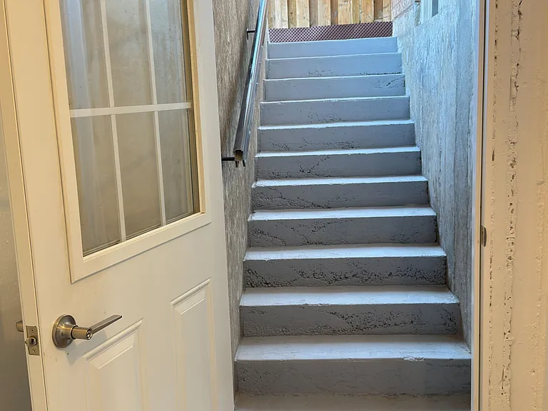 35 Joycedale St #BASEMENT — Photo 8