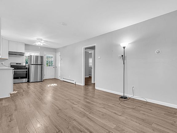 5th image of 1741 Lakeside Dr S