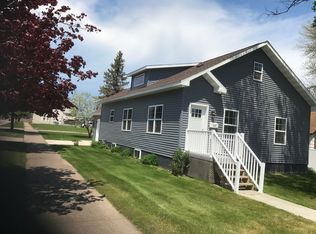 624 Delta Ave, Gladstone, MI 49837