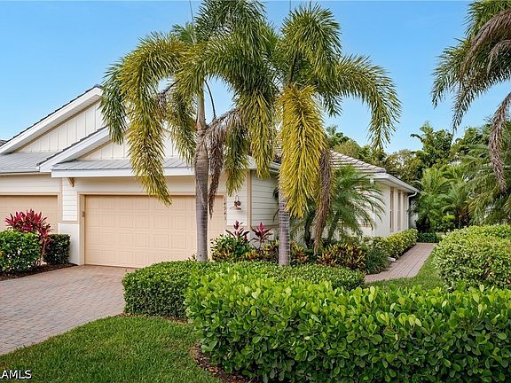 3rd image of 14943 Edgewater Cir