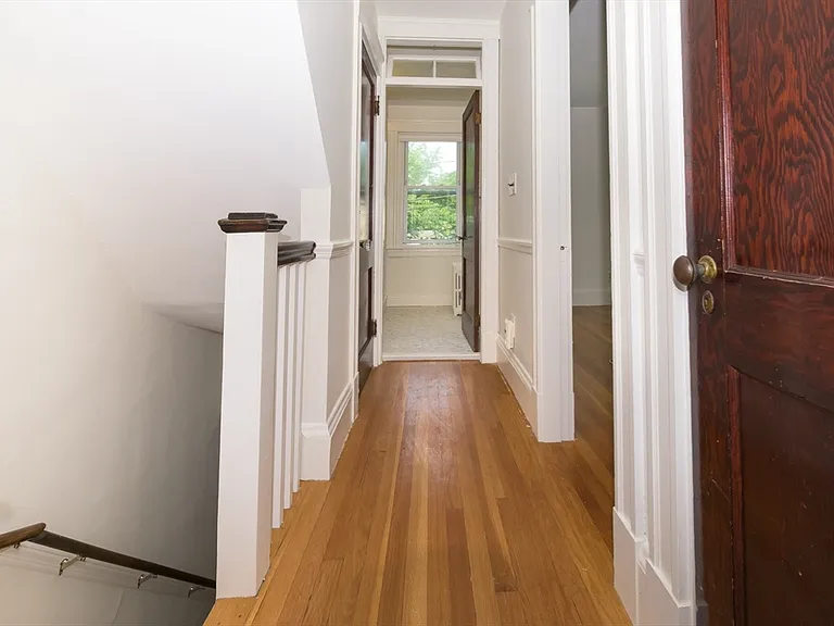 24 Oak St — Photo 9