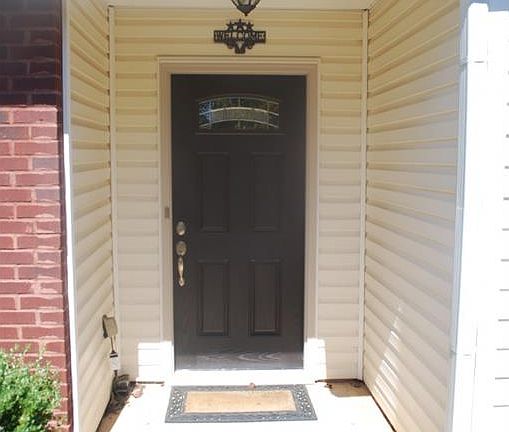 3rd image of 450 Saddle Bow Dr
