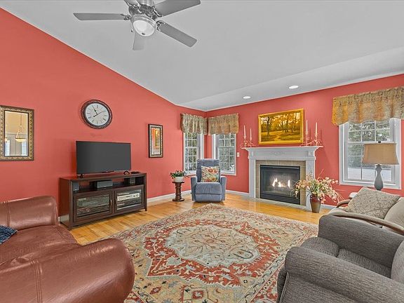 5th image of 42 Haileys Way